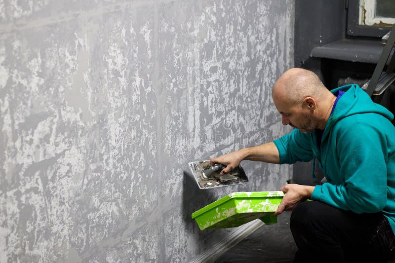 Master plasterer at work